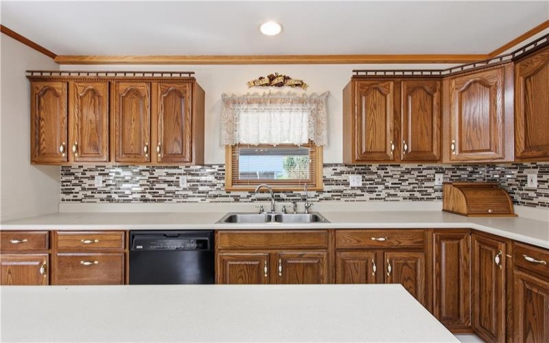 10 Whitetail Dr, Washington, 15301, 4 Bedroom Bedrooms, 14 Room Rooms,2.3 BathroomBathrooms,Residential,For Sale,Whitetail Dr,1774669