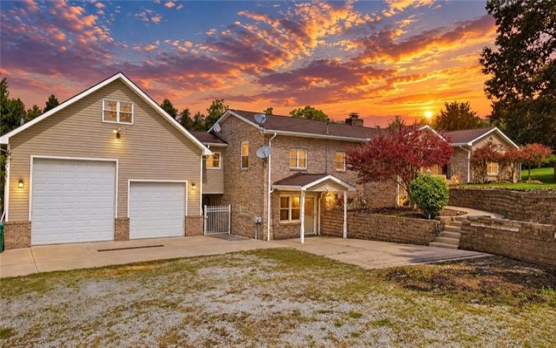 10 Whitetail Dr, Washington, 15301, 4 Bedroom Bedrooms, 14 Room Rooms,2.3 BathroomBathrooms,Residential,For Sale,Whitetail Dr,1774669