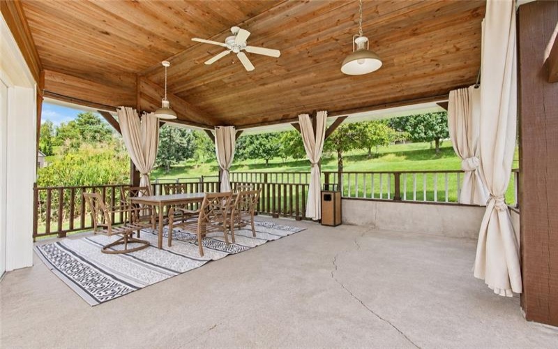 10 Whitetail Dr, Washington, 15301, 4 Bedroom Bedrooms, 14 Room Rooms,2.3 BathroomBathrooms,Residential,For Sale,Whitetail Dr,1774669
