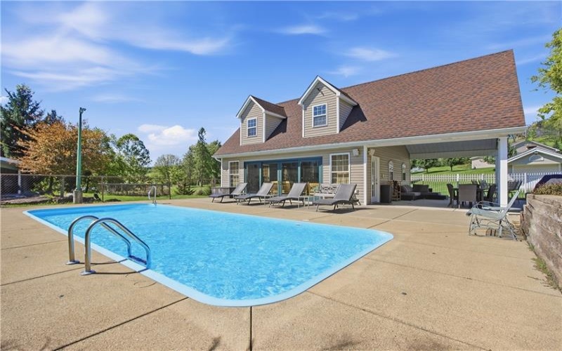 10 Whitetail Dr, Washington, 15301, 4 Bedroom Bedrooms, 14 Room Rooms,2.3 BathroomBathrooms,Residential,For Sale,Whitetail Dr,1774669