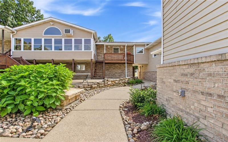 10 Whitetail Dr, Washington, 15301, 4 Bedroom Bedrooms, 14 Room Rooms,2.3 BathroomBathrooms,Residential,For Sale,Whitetail Dr,1774669