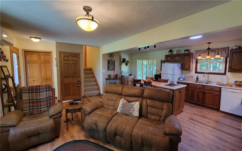 636 Beaver Dam Road, Friedens, 15541, 3 Bedroom Bedrooms, ,2 BathroomBathrooms,Residential,For Sale,Beaver Dam Road,1774770