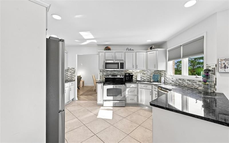 106 Sandlewood Dr, McDonald, 15057, 4 Bedroom Bedrooms, 11 Room Rooms,3 BathroomBathrooms,Residential,For Sale,Sandlewood Dr,1774983