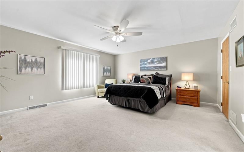 106 Sandlewood Dr, McDonald, 15057, 4 Bedroom Bedrooms, 11 Room Rooms,3 BathroomBathrooms,Residential,For Sale,Sandlewood Dr,1774983