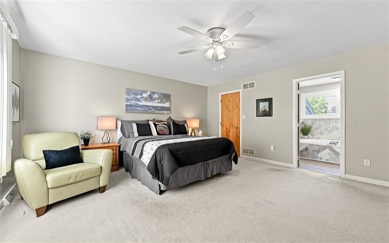 106 Sandlewood Dr, McDonald, 15057, 4 Bedroom Bedrooms, 11 Room Rooms,3 BathroomBathrooms,Residential,For Sale,Sandlewood Dr,1774983