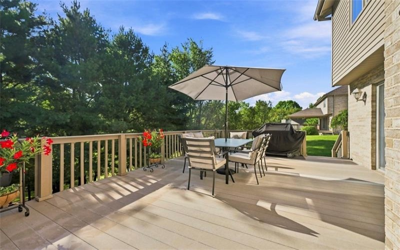 106 Sandlewood Dr, McDonald, 15057, 4 Bedroom Bedrooms, 11 Room Rooms,3 BathroomBathrooms,Residential,For Sale,Sandlewood Dr,1774983