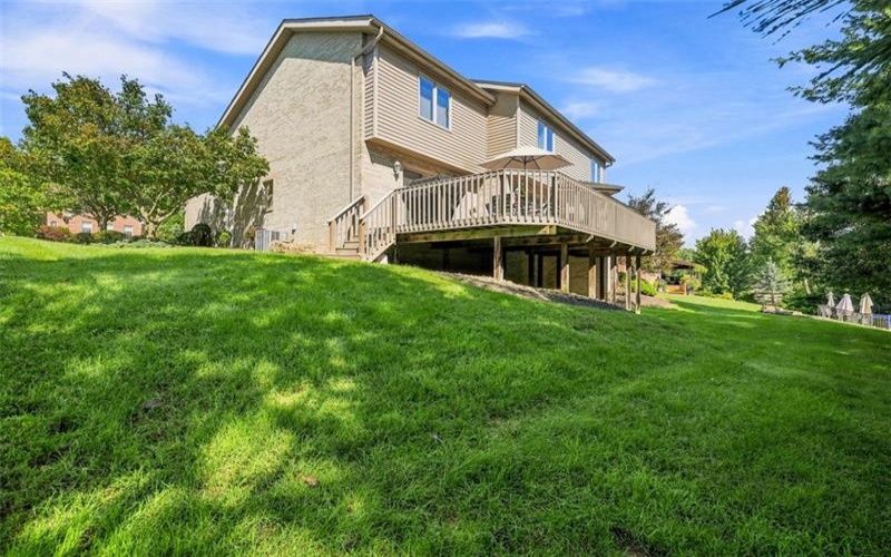 106 Sandlewood Dr, McDonald, 15057, 4 Bedroom Bedrooms, 11 Room Rooms,3 BathroomBathrooms,Residential,For Sale,Sandlewood Dr,1774983