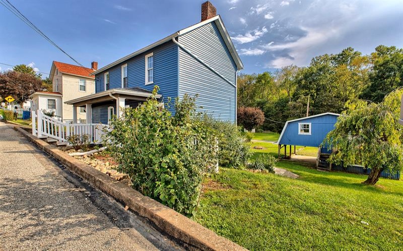 433 Bridge Street, Hunker, 15639, 2 Bedroom Bedrooms, 5 Room Rooms,1.1 BathroomBathrooms,Residential,For Sale,Bridge Street,1774989