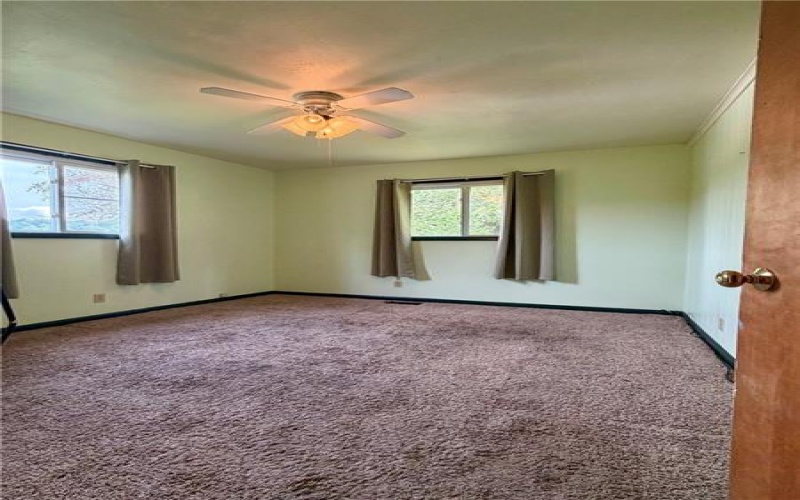 120 3rd Street, Rogersville, 15349, 6 Bedroom Bedrooms, 11 Room Rooms,2.1 BathroomBathrooms,Residential,For Sale,3rd Street,1770254