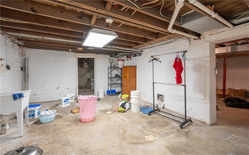 433 New Alexandria Rd, Greensburg, 15601, ,Commercial-industrial-business,For Sale,New Alexandria Rd,1770367
