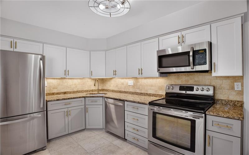 212 Roscommon Pl, Mcmurray, 15317, 3 Bedroom Bedrooms, 9 Room Rooms,2.1 BathroomBathrooms,Residential,For Sale,Roscommon Pl,1774390