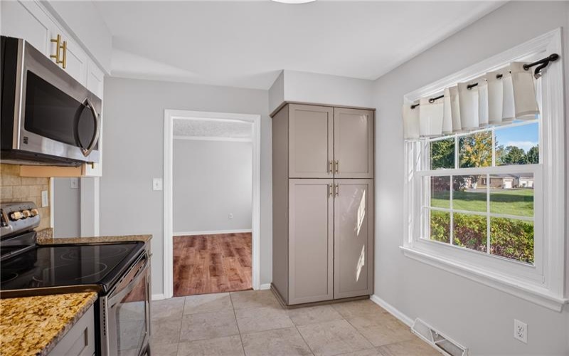 212 Roscommon Pl, Mcmurray, 15317, 3 Bedroom Bedrooms, 9 Room Rooms,2.1 BathroomBathrooms,Residential,For Sale,Roscommon Pl,1774390