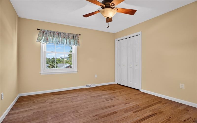 212 Roscommon Pl, Mcmurray, 15317, 3 Bedroom Bedrooms, 9 Room Rooms,2.1 BathroomBathrooms,Residential,For Sale,Roscommon Pl,1774390