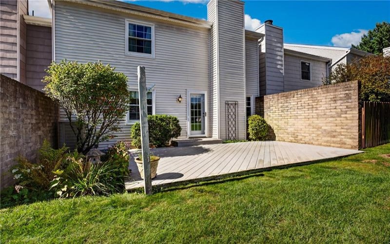 212 Roscommon Pl, Mcmurray, 15317, 3 Bedroom Bedrooms, 9 Room Rooms,2.1 BathroomBathrooms,Residential,For Sale,Roscommon Pl,1774390