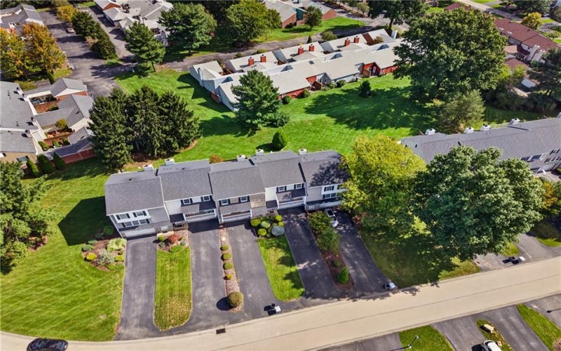 212 Roscommon Pl, Mcmurray, 15317, 3 Bedroom Bedrooms, 9 Room Rooms,2.1 BathroomBathrooms,Residential,For Sale,Roscommon Pl,1774390