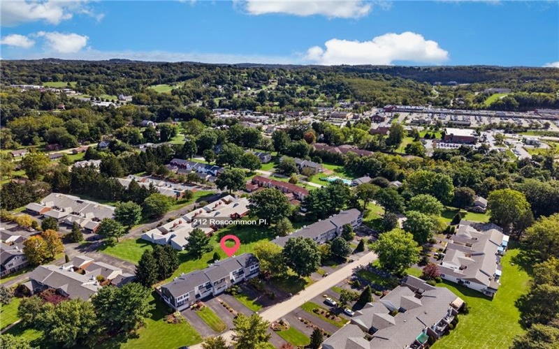 212 Roscommon Pl, Mcmurray, 15317, 3 Bedroom Bedrooms, 9 Room Rooms,2.1 BathroomBathrooms,Residential,For Sale,Roscommon Pl,1774390