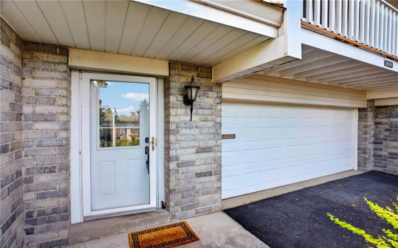 212 Roscommon Pl, Mcmurray, 15317, 3 Bedroom Bedrooms, 9 Room Rooms,2.1 BathroomBathrooms,Residential,For Sale,Roscommon Pl,1774390