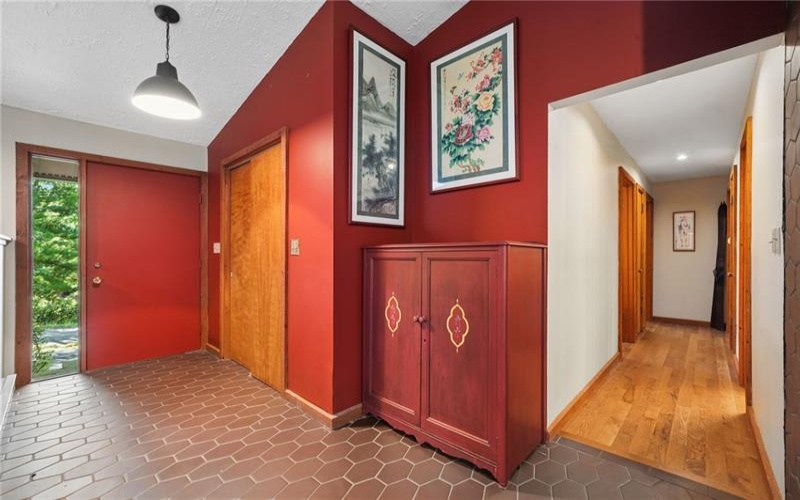 527 Imperial Road, Hidden Valley, 15502, 3 Bedroom Bedrooms, 11 Room Rooms,2.1 BathroomBathrooms,Residential,For Sale,Imperial Road,1774571
