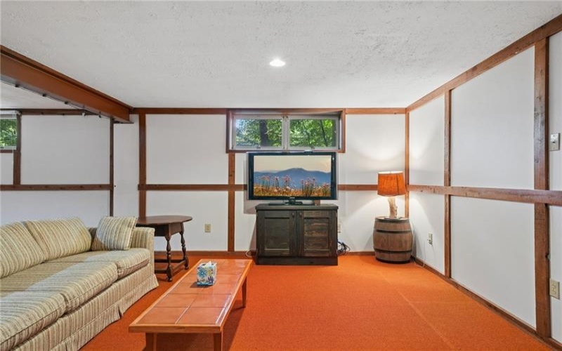 527 Imperial Road, Hidden Valley, 15502, 3 Bedroom Bedrooms, 11 Room Rooms,2.1 BathroomBathrooms,Residential,For Sale,Imperial Road,1774571