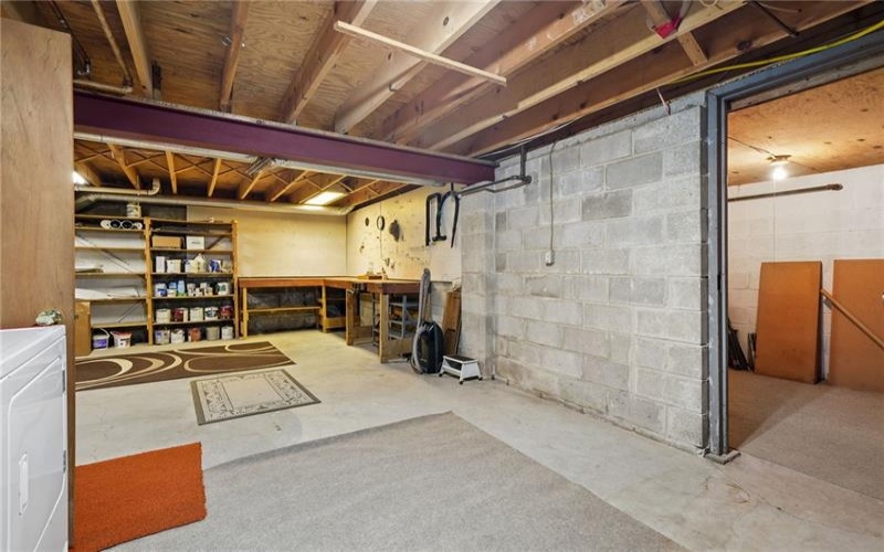 527 Imperial Road, Hidden Valley, 15502, 3 Bedroom Bedrooms, 11 Room Rooms,2.1 BathroomBathrooms,Residential,For Sale,Imperial Road,1774571