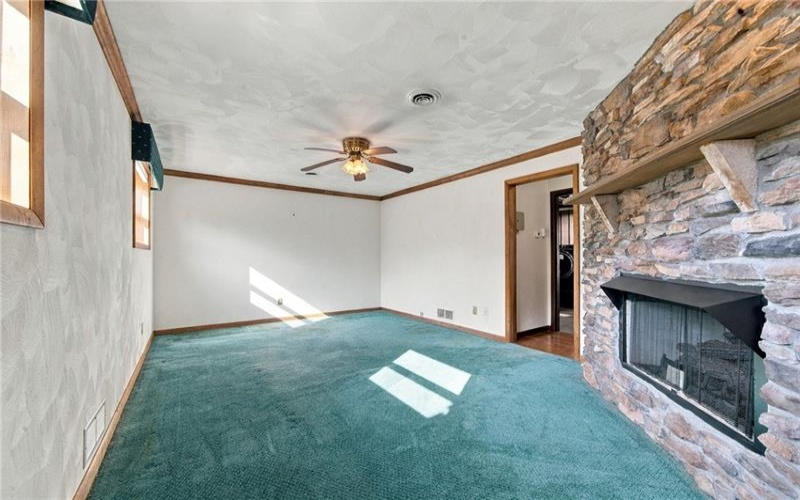 136 Sunrise Dr, Irwin, 15642, 3 Bedroom Bedrooms, 9 Room Rooms,2 BathroomBathrooms,Residential,For Sale,Sunrise Dr,1774648