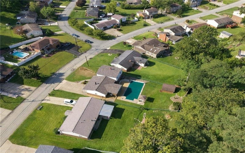 136 Sunrise Dr, Irwin, 15642, 3 Bedroom Bedrooms, 9 Room Rooms,2 BathroomBathrooms,Residential,For Sale,Sunrise Dr,1774648