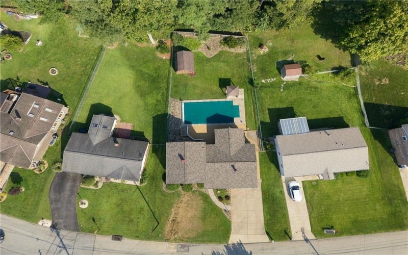 136 Sunrise Dr, Irwin, 15642, 3 Bedroom Bedrooms, 9 Room Rooms,2 BathroomBathrooms,Residential,For Sale,Sunrise Dr,1774648