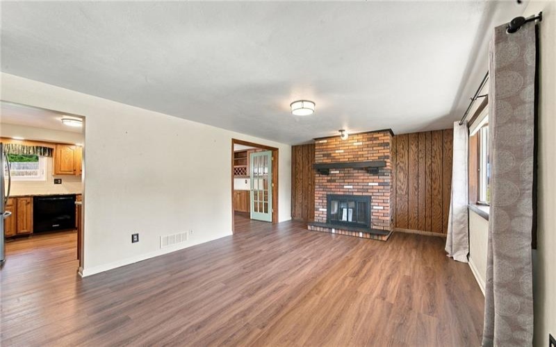 136 Sunrise Dr, Irwin, 15642, 3 Bedroom Bedrooms, 9 Room Rooms,2 BathroomBathrooms,Residential,For Sale,Sunrise Dr,1774648