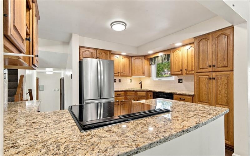 136 Sunrise Dr, Irwin, 15642, 3 Bedroom Bedrooms, 9 Room Rooms,2 BathroomBathrooms,Residential,For Sale,Sunrise Dr,1774648