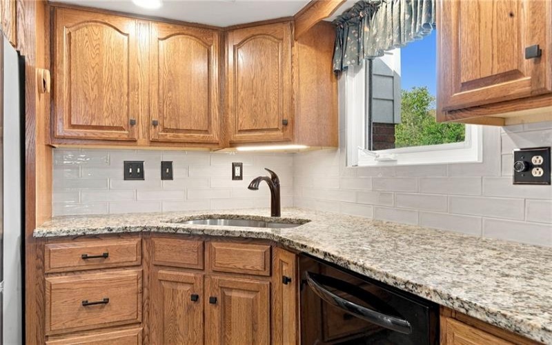 136 Sunrise Dr, Irwin, 15642, 3 Bedroom Bedrooms, 9 Room Rooms,2 BathroomBathrooms,Residential,For Sale,Sunrise Dr,1774648
