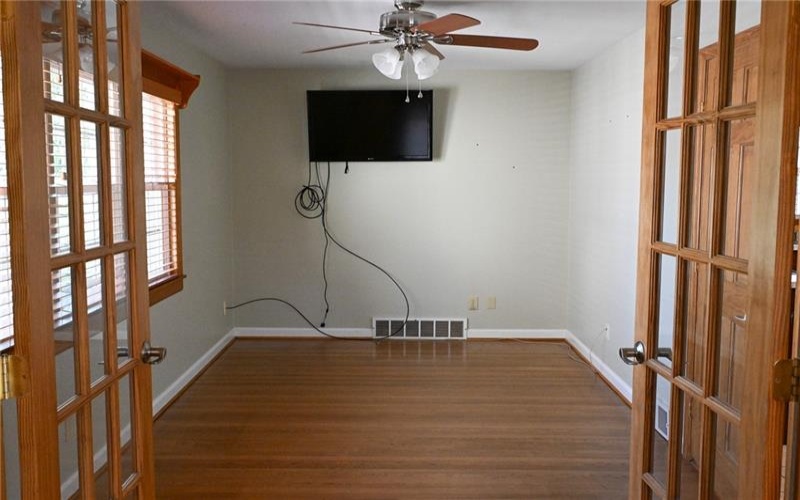236 California Rd, Brownsville, 15417, 2 Bedroom Bedrooms, 6 Room Rooms,1 BathroomBathrooms,Residential,For Sale,California Rd,1774805