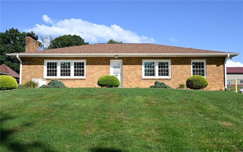 236 California Rd, Brownsville, 15417, 2 Bedroom Bedrooms, 6 Room Rooms,1 BathroomBathrooms,Residential,For Sale,California Rd,1774805