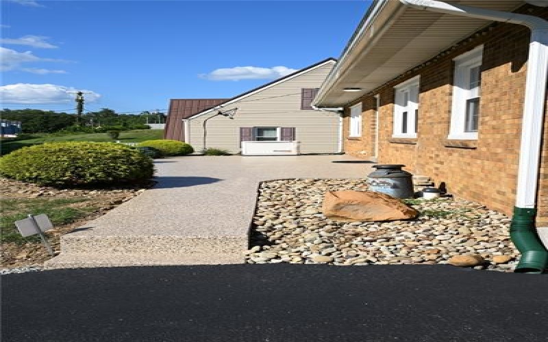 236 California Rd, Brownsville, 15417, 2 Bedroom Bedrooms, 6 Room Rooms,1 BathroomBathrooms,Residential,For Sale,California Rd,1774805