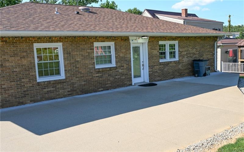 236 California Rd, Brownsville, 15417, 2 Bedroom Bedrooms, 6 Room Rooms,1 BathroomBathrooms,Residential,For Sale,California Rd,1774805