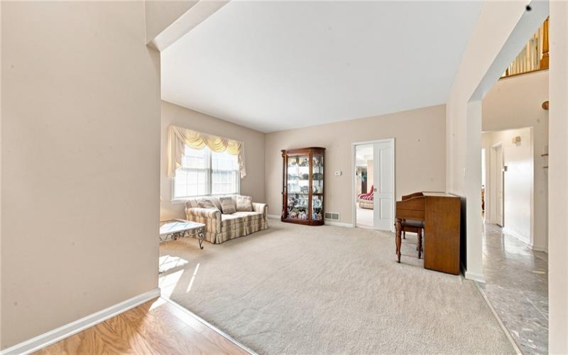 6204 Antler Hill Dr, Trafford, 15085, 4 Bedroom Bedrooms, 11 Room Rooms,2.2 BathroomBathrooms,Residential,For Sale,Antler Hill Dr,1774850