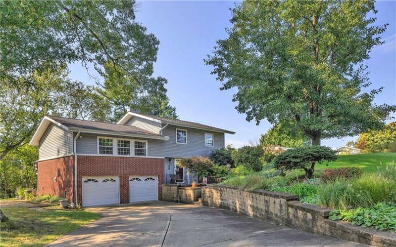 4283 Sky Vue Drive, Murrysville, 15668, 3 Bedroom Bedrooms, 10 Room Rooms,1.1 BathroomBathrooms,Residential,For Sale,Sky Vue Drive,1774871