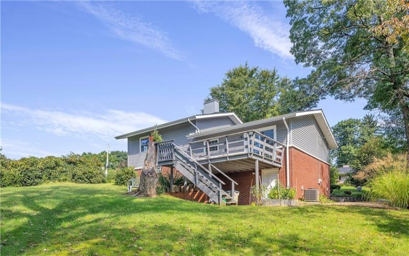 4283 Sky Vue Drive, Murrysville, 15668, 3 Bedroom Bedrooms, 10 Room Rooms,1.1 BathroomBathrooms,Residential,For Sale,Sky Vue Drive,1774871