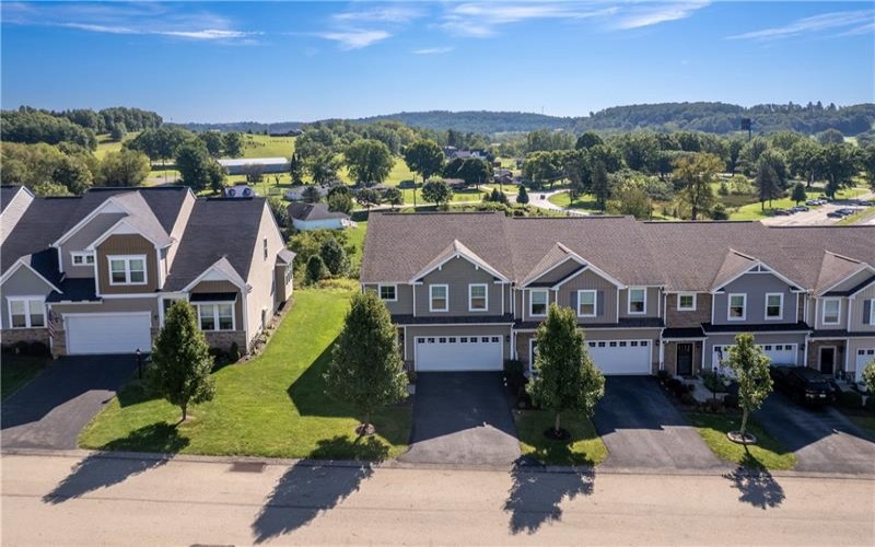45 Remington Drive, Washington, 15301, 3 Bedroom Bedrooms, 8 Room Rooms,2.1 BathroomBathrooms,Residential,For Sale,Remington Drive,1774955