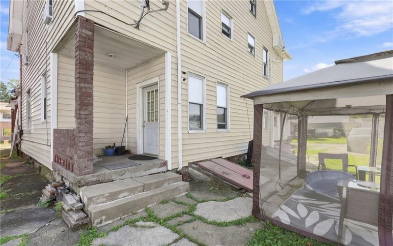 904-906 Pittsburgh St, Connellsville, 15425, ,Multi-unit,For Sale,Pittsburgh St,1774963
