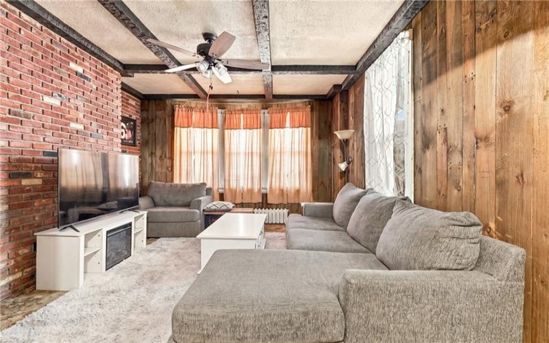 904-906 Pittsburgh St, Connellsville, 15425, ,Multi-unit,For Sale,Pittsburgh St,1774963