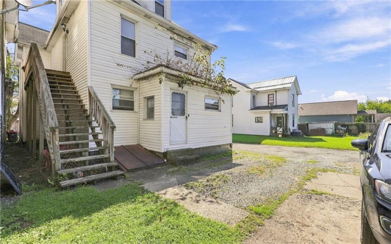 904-906 Pittsburgh St, Connellsville, 15425, ,Multi-unit,For Sale,Pittsburgh St,1774963