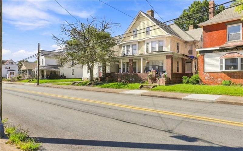 904-906 Pittsburgh St, Connellsville, 15425, ,Multi-unit,For Sale,Pittsburgh St,1774963