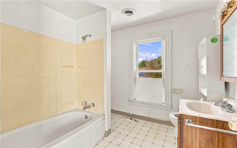 904-906 Pittsburgh St, Connellsville, 15425, ,Multi-unit,For Sale,Pittsburgh St,1774963