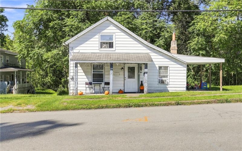 416 Snyder St, Connellsville, 15425, 2 Bedroom Bedrooms, ,1 BathroomBathrooms,Residential,For Sale,Snyder St,1774964