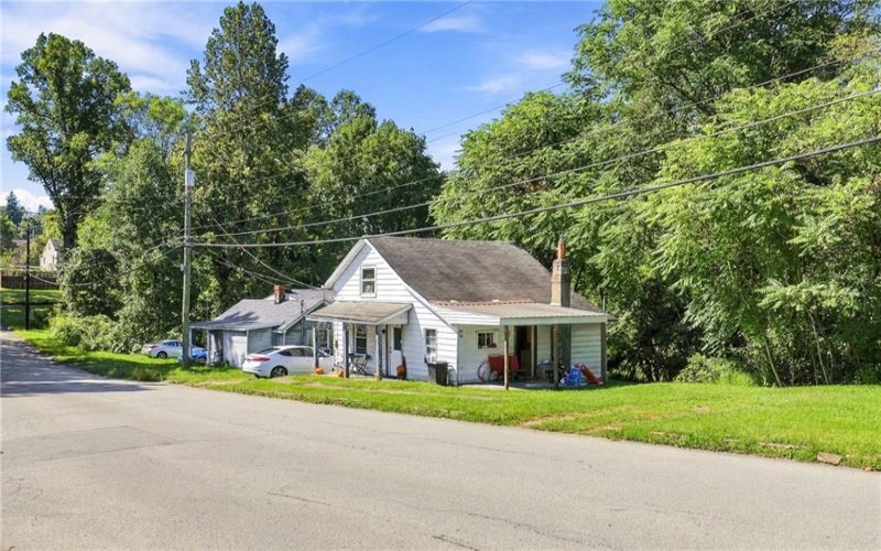 416 Snyder St, Connellsville, 15425, 2 Bedroom Bedrooms, ,1 BathroomBathrooms,Residential,For Sale,Snyder St,1774964