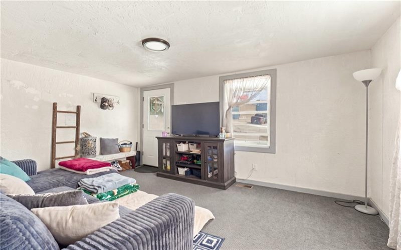 416 Snyder St, Connellsville, 15425, 2 Bedroom Bedrooms, ,1 BathroomBathrooms,Residential,For Sale,Snyder St,1774964