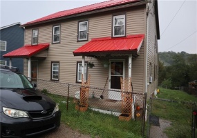 24 Glad St, Daisytown, 15427, 6 Bedroom Bedrooms, 9 Room Rooms,2 BathroomBathrooms,Residential,For Sale,Glad St,1775041