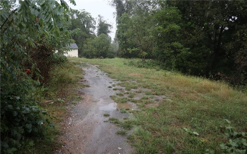 24 Glad St, Daisytown, 15427, 6 Bedroom Bedrooms, 9 Room Rooms,2 BathroomBathrooms,Residential,For Sale,Glad St,1775041