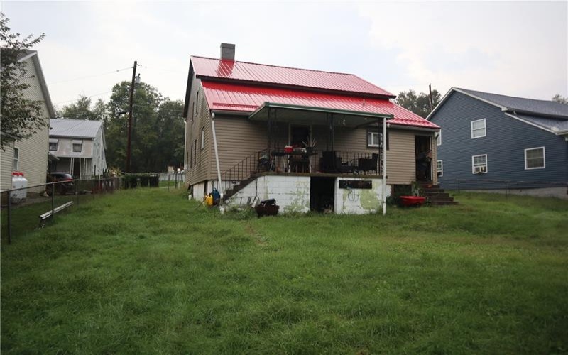 24 Glad St, Daisytown, 15427, 6 Bedroom Bedrooms, 9 Room Rooms,2 BathroomBathrooms,Residential,For Sale,Glad St,1775041