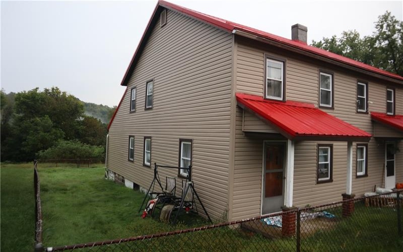 24 Glad St, Daisytown, 15427, 6 Bedroom Bedrooms, 9 Room Rooms,2 BathroomBathrooms,Residential,For Sale,Glad St,1775041